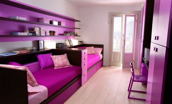dormitorio jovenes purpura espacioso estanterias