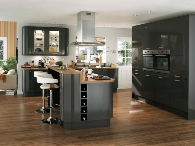 Diseño de cocina: últimas tendencias 2015 Mesada de madera tipo barra