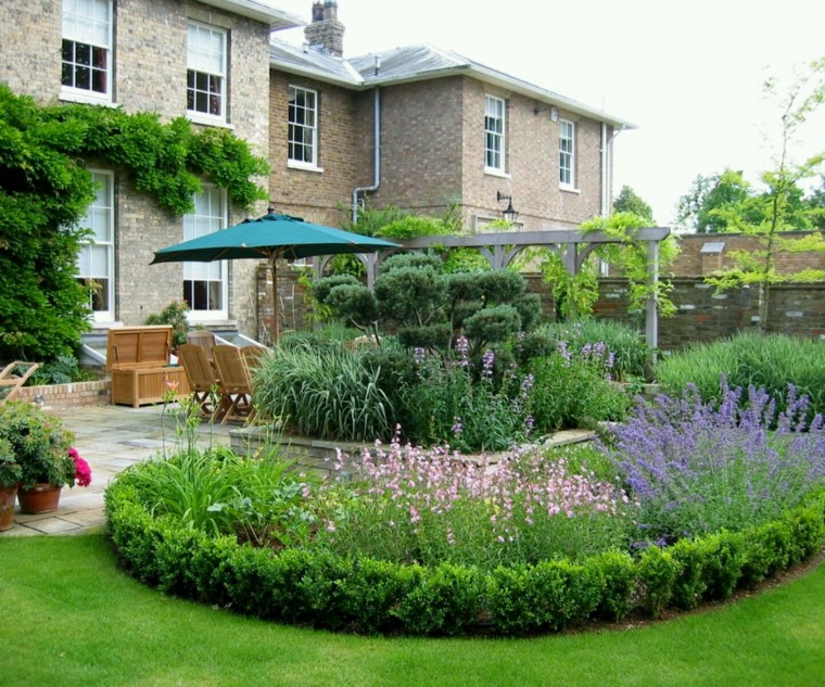 Diseño de jardines modernos con mucha naturalidad Diseño Tropical Jardín