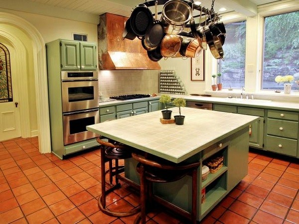 Cocinas con isla multifuncional para todos los estilos