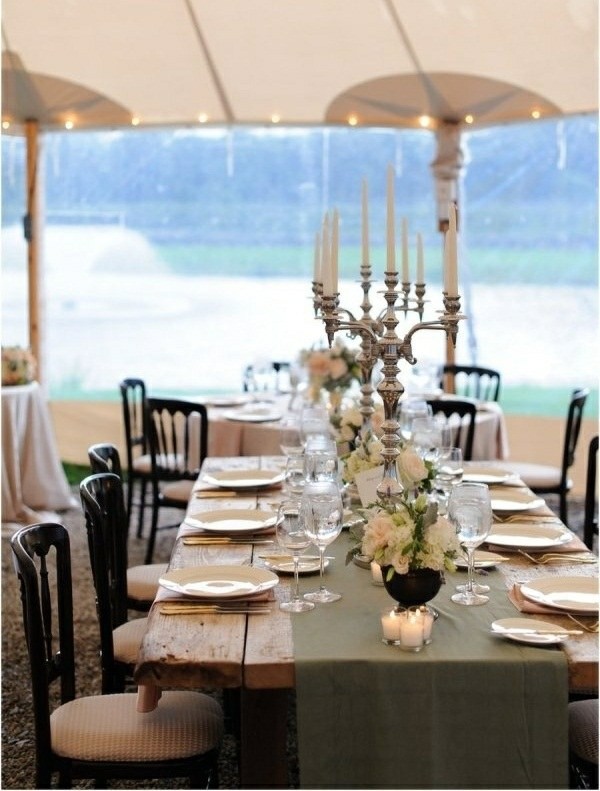 Manteles y centros de mesa para las ocasiones especiales Papel diseño Candelabros
