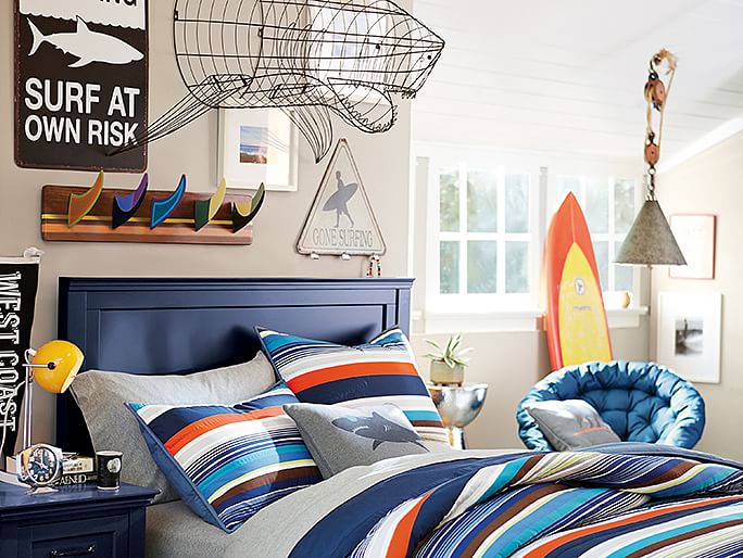 Dormitorios juveniles: 100 ideas para tu adolescente Remodelacion de un cuarto juvenil sencillo para varones