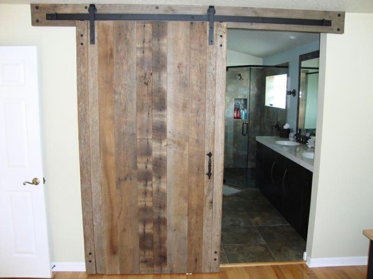 Puertas correderas de madera para el cuarto de baño