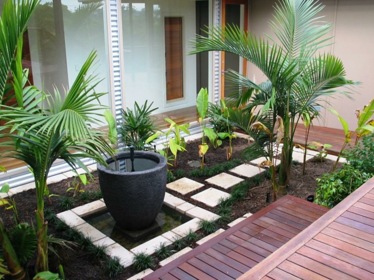 Diseño de jardines pequeños: grandes ideas para el jardÃn Diseño Tropical Jardín