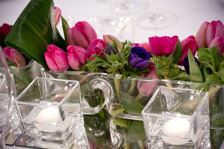 Ramos de flores y arreglos florales para decorar el hogar Como decorar un jarron de cristal