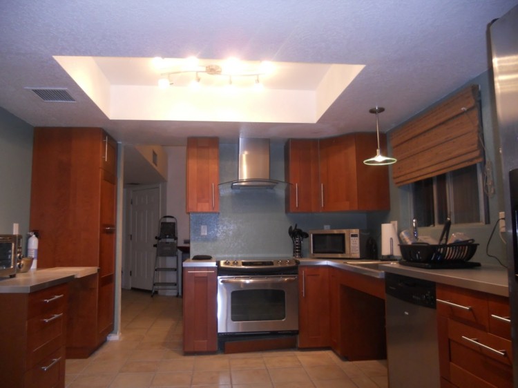 Techos modernos con luces led integradas 50 ideas Luces para cocina
