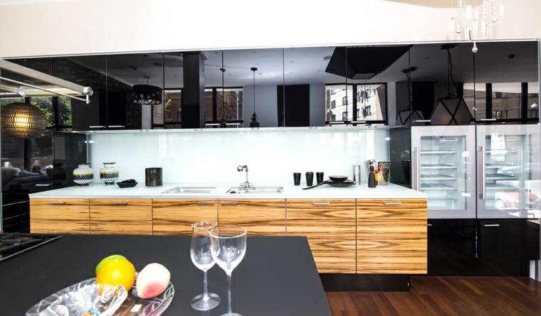 Cocinas modernas con isla: 100 ideas impresionantes Cocinas con tope de granito negro