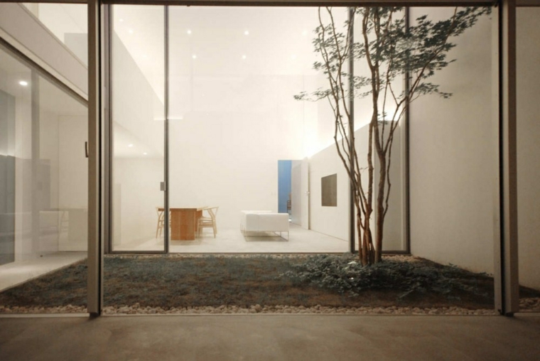 Patio interior cincuenta ideas modernas para decorarlo Decoración interior Patio Minimalista