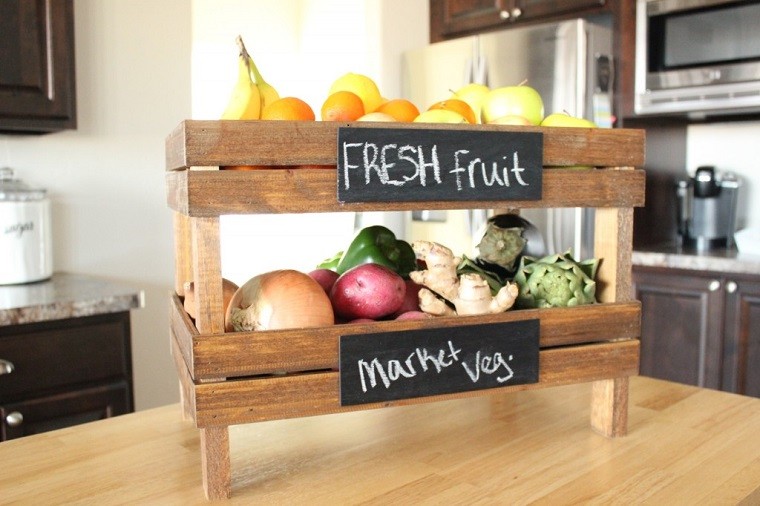 Muebles reciclados hechos con cajas de frutas