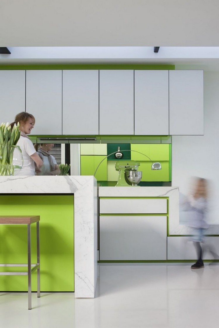 Decoracion de cocinas a todo color 78 ejemplos Diseño muebles cocina con repisa