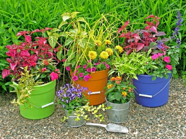 Reciclaje creativo, 50 ideas geniales para un patio diferente.