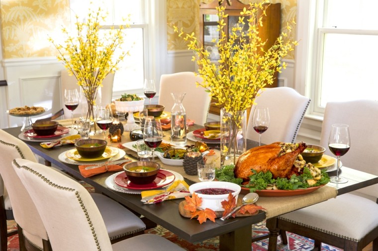 Centro de mesa ideas para una mesa de otoño Ramas secas con flores