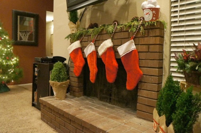 Calcetines navideños para decorar el hogar 50 ideas
