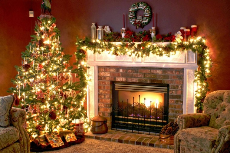 Guirnaldas de luces, ramas, papel, flores para navidad Chimenea Falsas Ideas