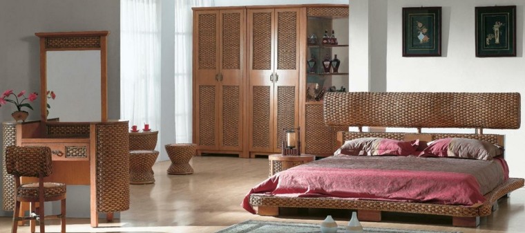 Muebles mimbre dentro y fuera de la casa moderna
