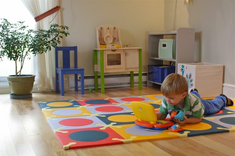 Cuarto de juegos diversión a todo color