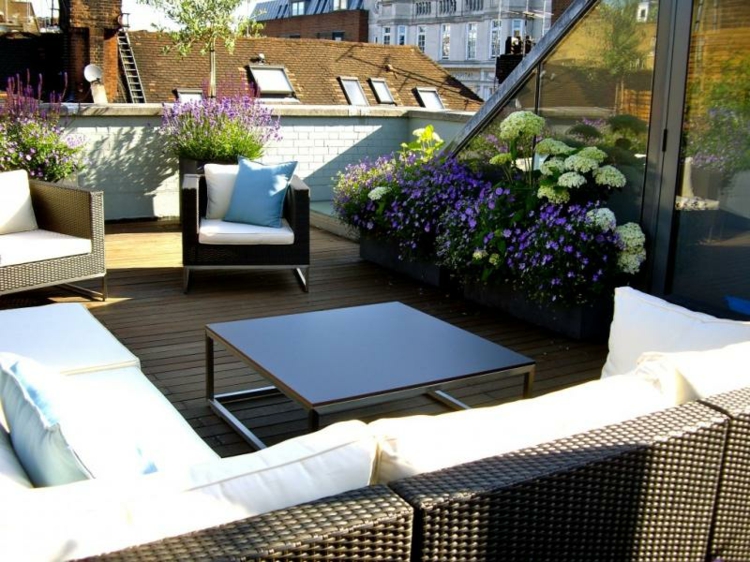 Balcon jardines y terrazas con pocas zonas de sombra.