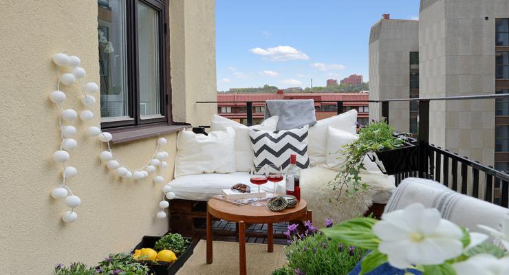 Balcones y terrazas pequeñas cincuenta ideas para decorar Balcón Con Casas decoración