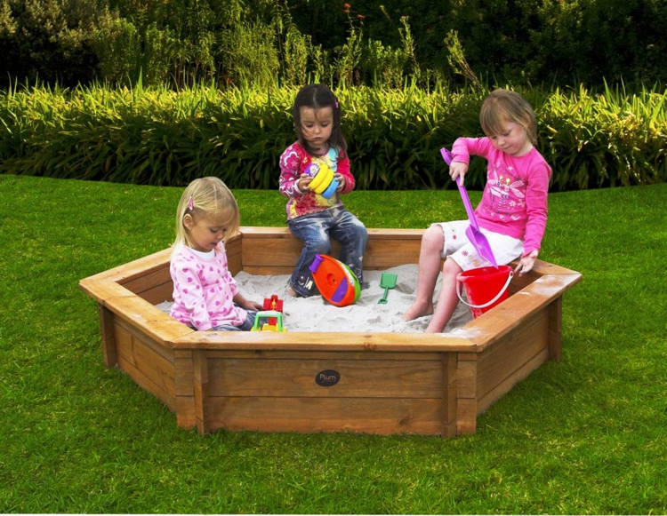 Juegos divertidos y areneros para patios de ensueño. Abierto creativo interior Patio