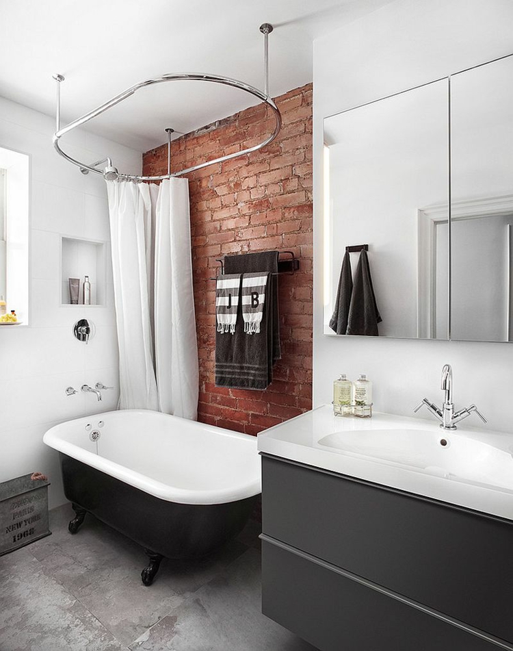 Decoracion baños con paredes de ladrillo y diseño moderno