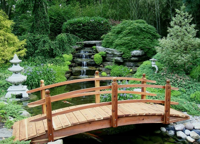 Puente en el jardín - cincuenta y nueve ideas para exteriores