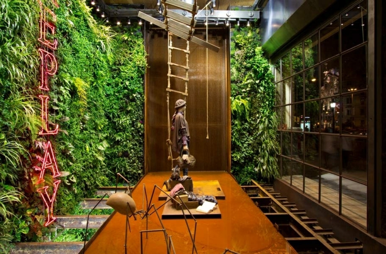 Jardin vertical interior, llenando espacios de vida y belleza.