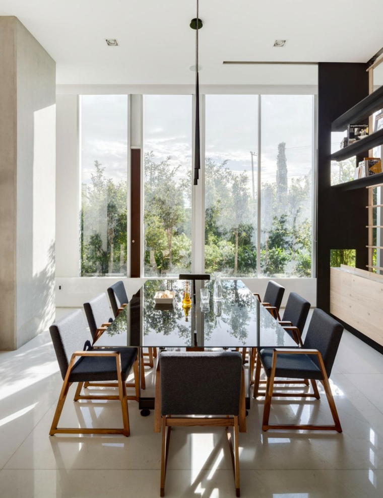 Decorar comedor pequeño 55 ideas y consejos Juegos de comedor modernos con base de madera y vidrio