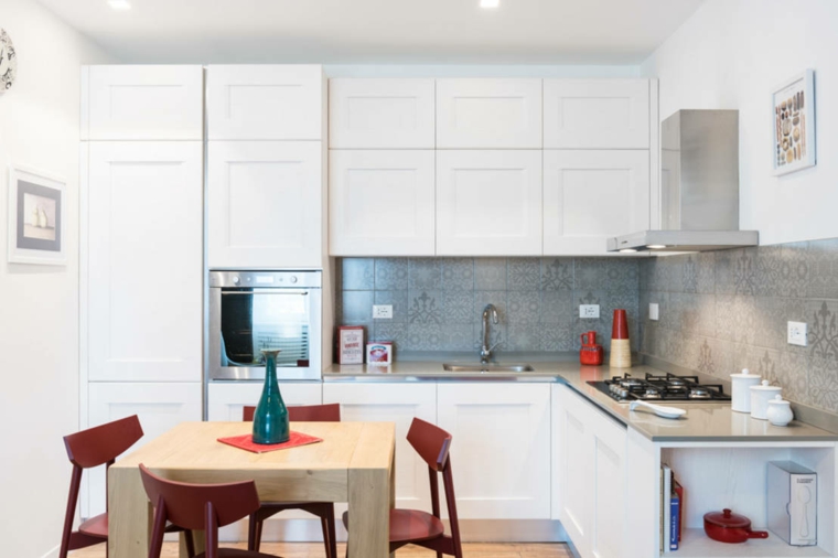 Cocina creativa e inspiradora en blanco Contemporaneas cocina creativo
