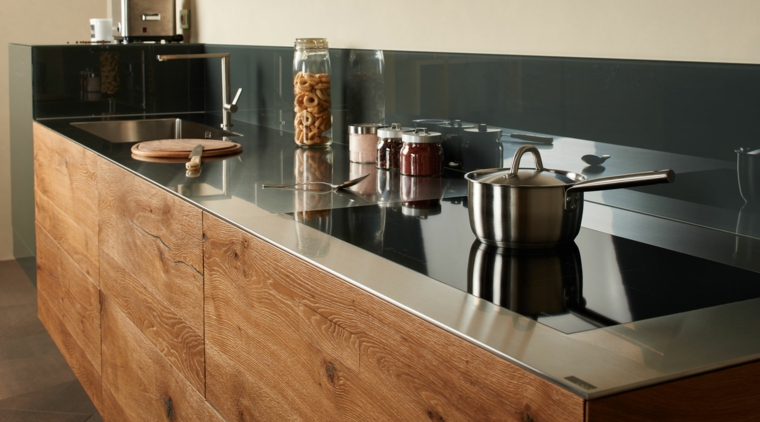 Encimera de cocina modelo steel, diseñada por la empresa lago