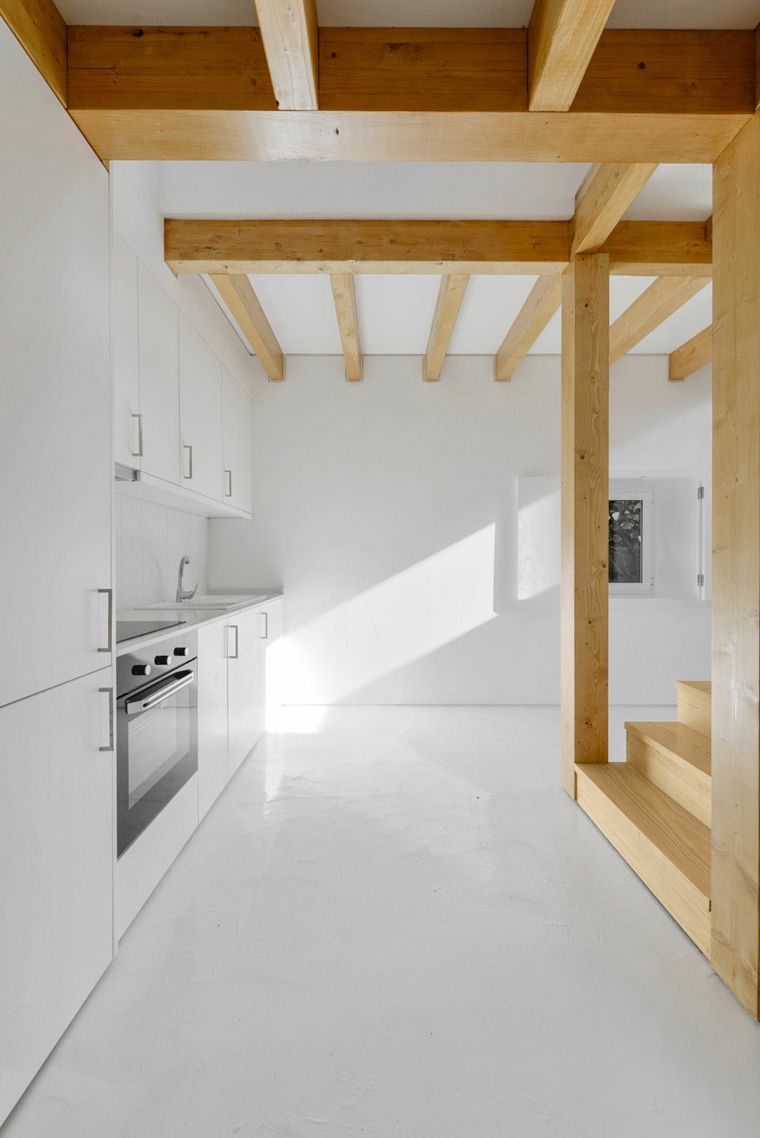 Acentos de madera para interiores modernos