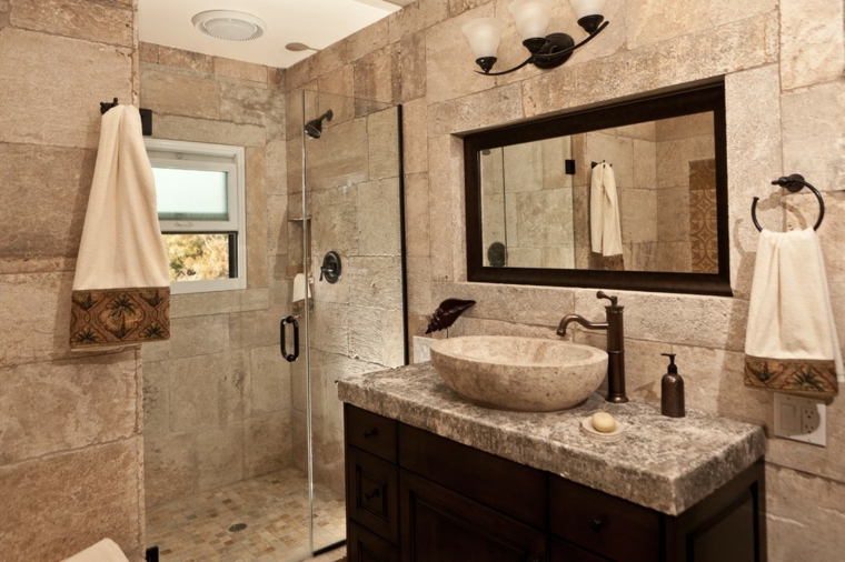 Baños antiguos y de diseño para una decoración elegante