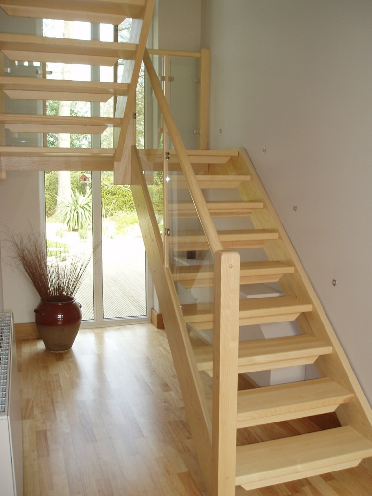 Escaleras rústicas de piedra y madera 34 diseños fantásticos