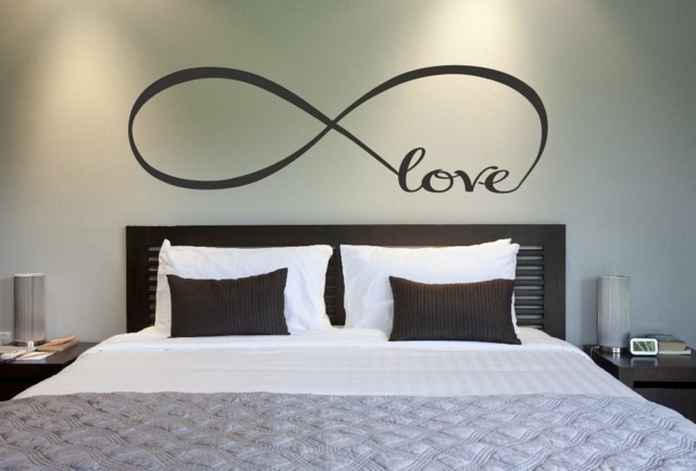 almohadas cojines lampara pared cojines