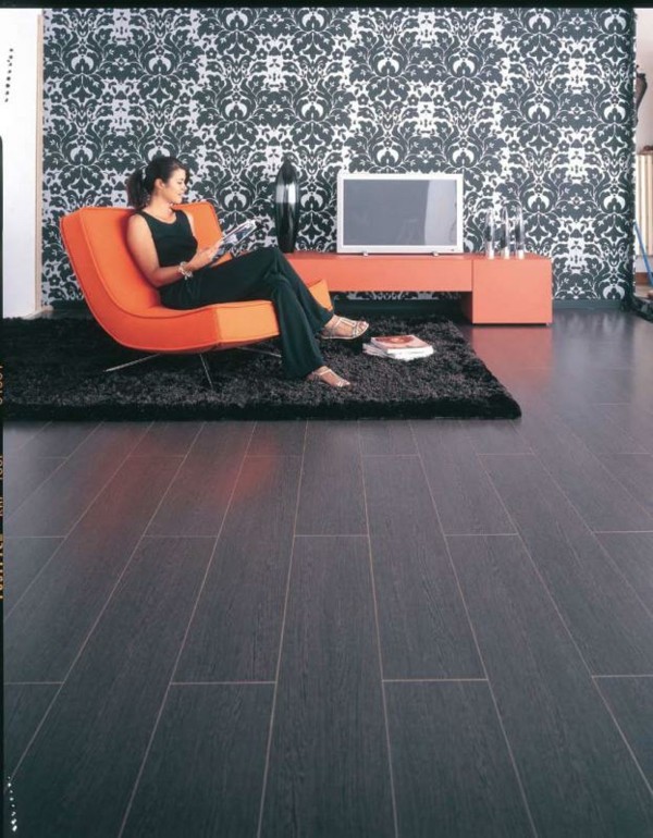 bonito laminado suelo negro liso