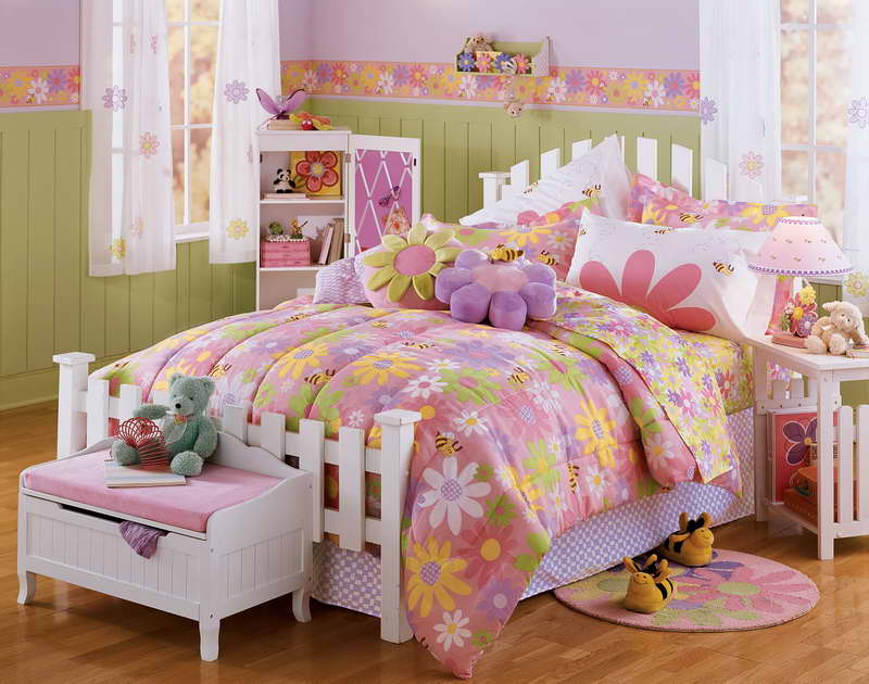 cuarto niña flores colores peluches