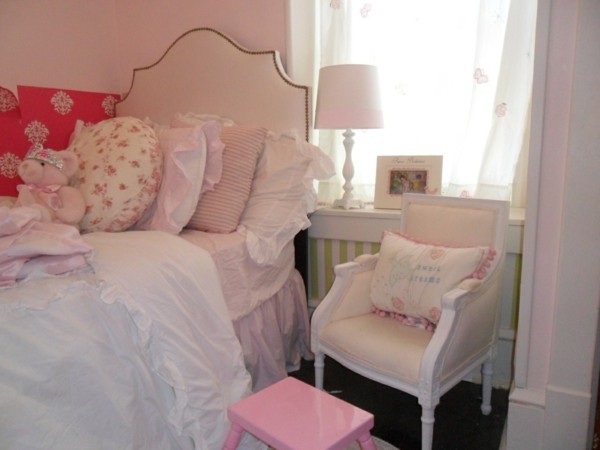 habitación niña color rosa