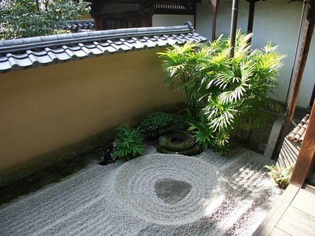 piedras pqueñas decoración palmera meditacion diseño
