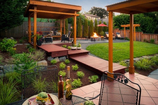 jardin sillas metalicas techado exterior flores