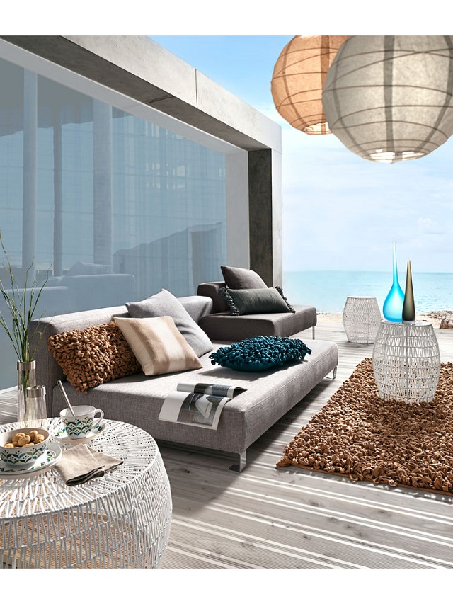 lampara tumbonas jardin cojines muebles