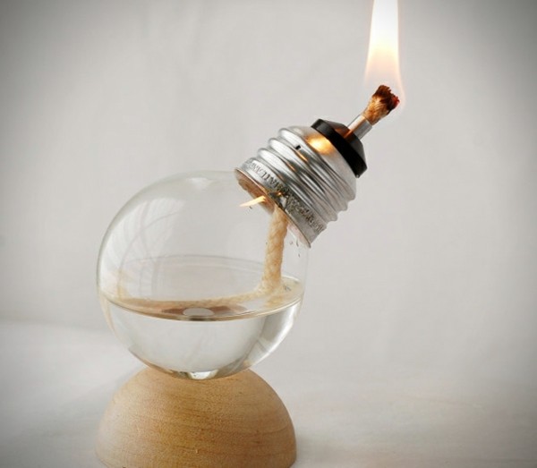 lámpara original bombilla vela madera