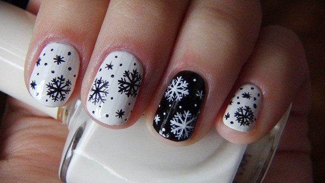 motivos navideños uñas blanco negro original 