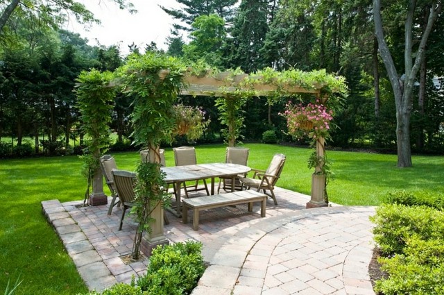 muebles de jardin madera cubiertos