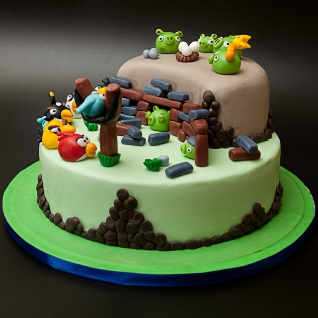pajaros torta chocolate cumpleaños videojuegos