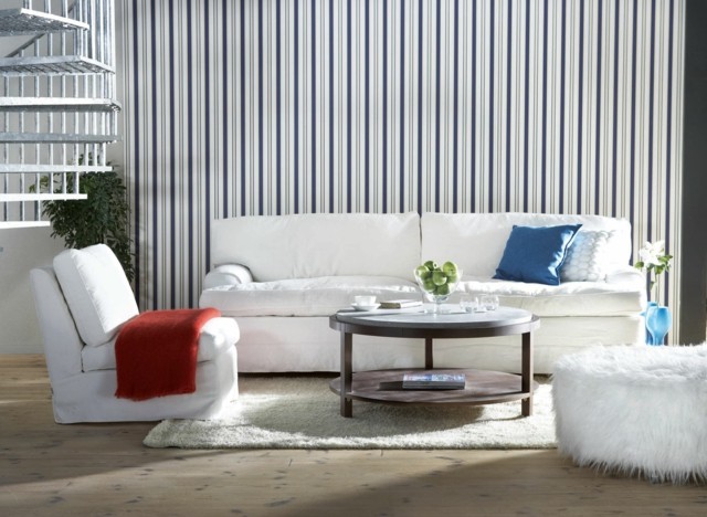 pared papel rayas muebles blanco mesa redonda ideas salon moderno 