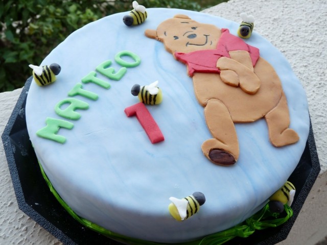 pasteles de cumpleaños oso animados abejas 