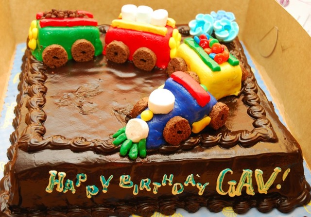 pasteles de cumpleaños tren chocolate casera