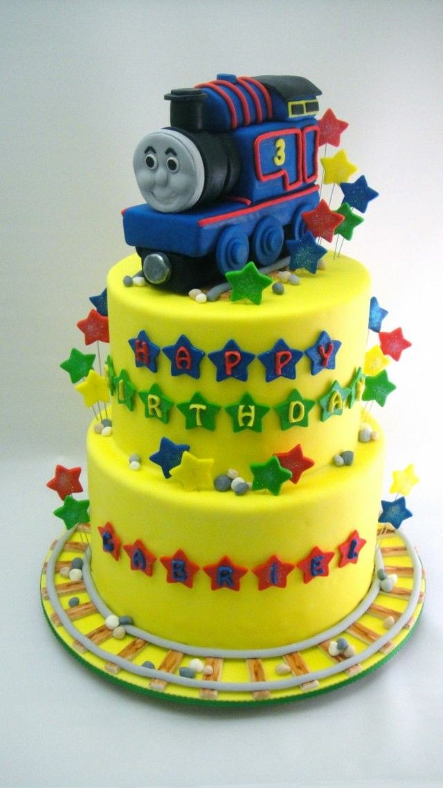 pasteles de cumpleaños tren thomas amarillo