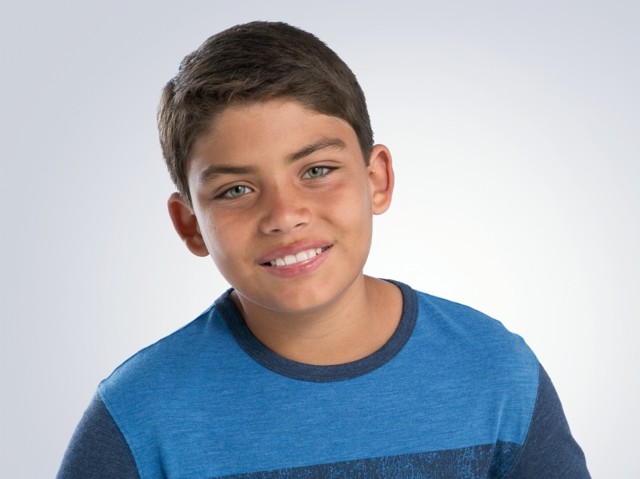 peinado para niño estilo clásico pelado peinado niño moreno ojos verdes