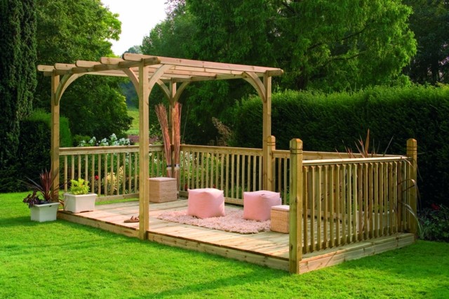 pérgola jardin cesped preciosa idea rosa madera