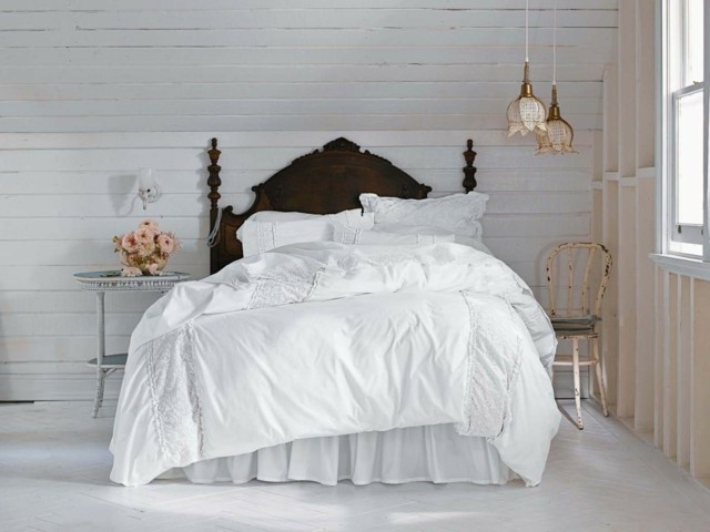 silla lampara pared restaurados moderno flores blanca